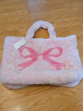 Pink Faux Fur Tote with Decorative Bow